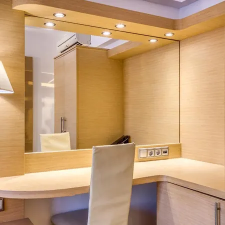 Four Season Colorado Hotel (Adults Only) Hotel 2*